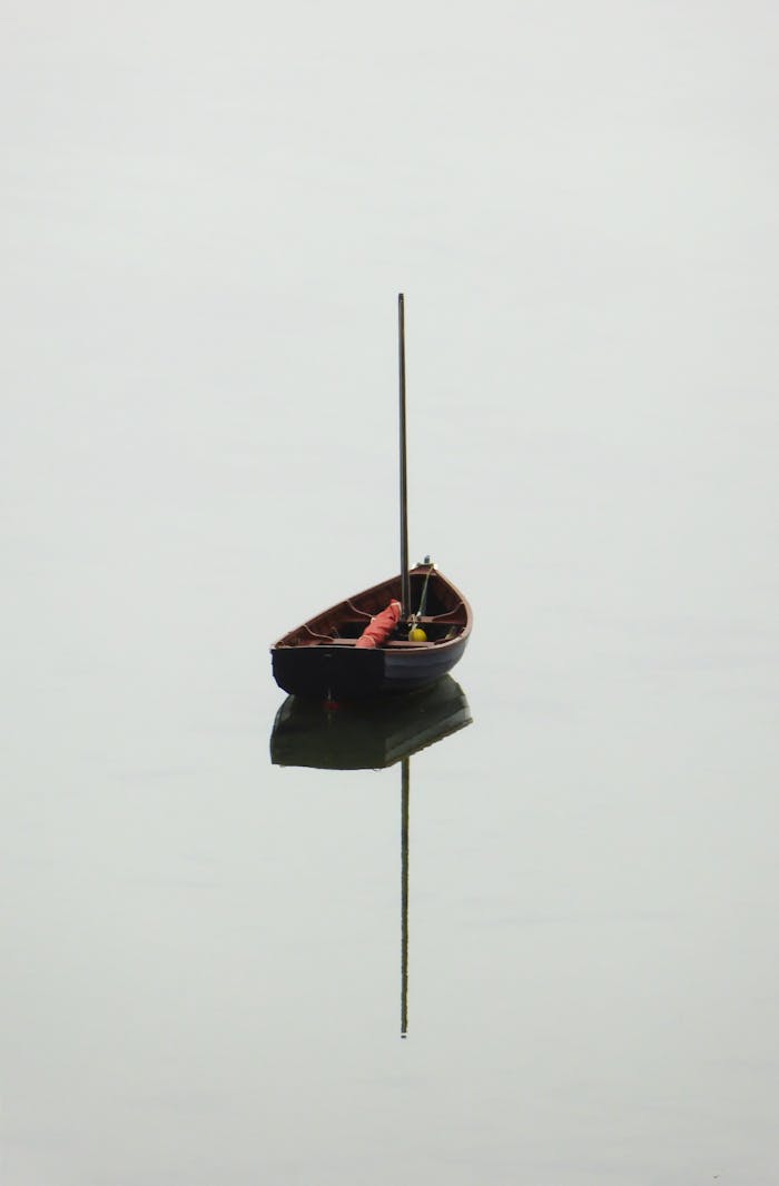 boat-lake-reflection-water-47059-47059.jpg